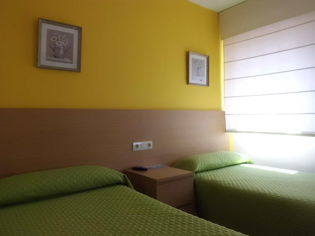 Hostal Caracas Lalin Exterior photo