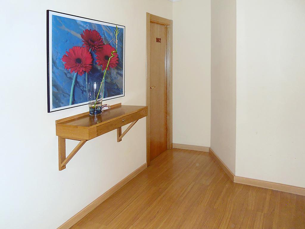 Hostal Caracas Lalin Exterior photo